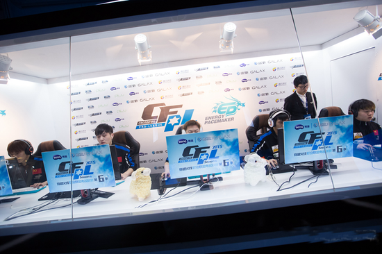 球迷之间建 球迷之间建