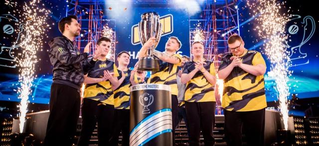 对于粉丝们 对于粉丝们