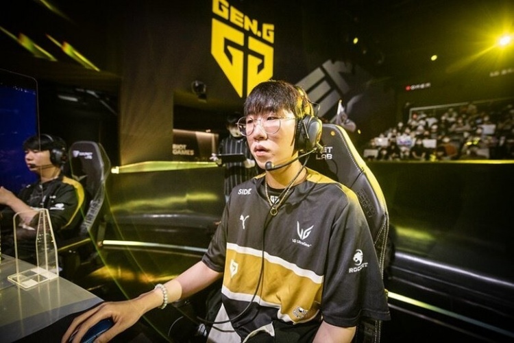 并没有慌张 并没有慌张