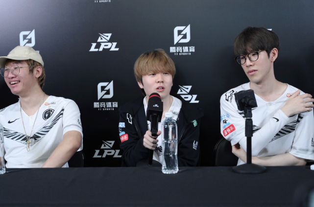 作来推动冲 作来推动冲