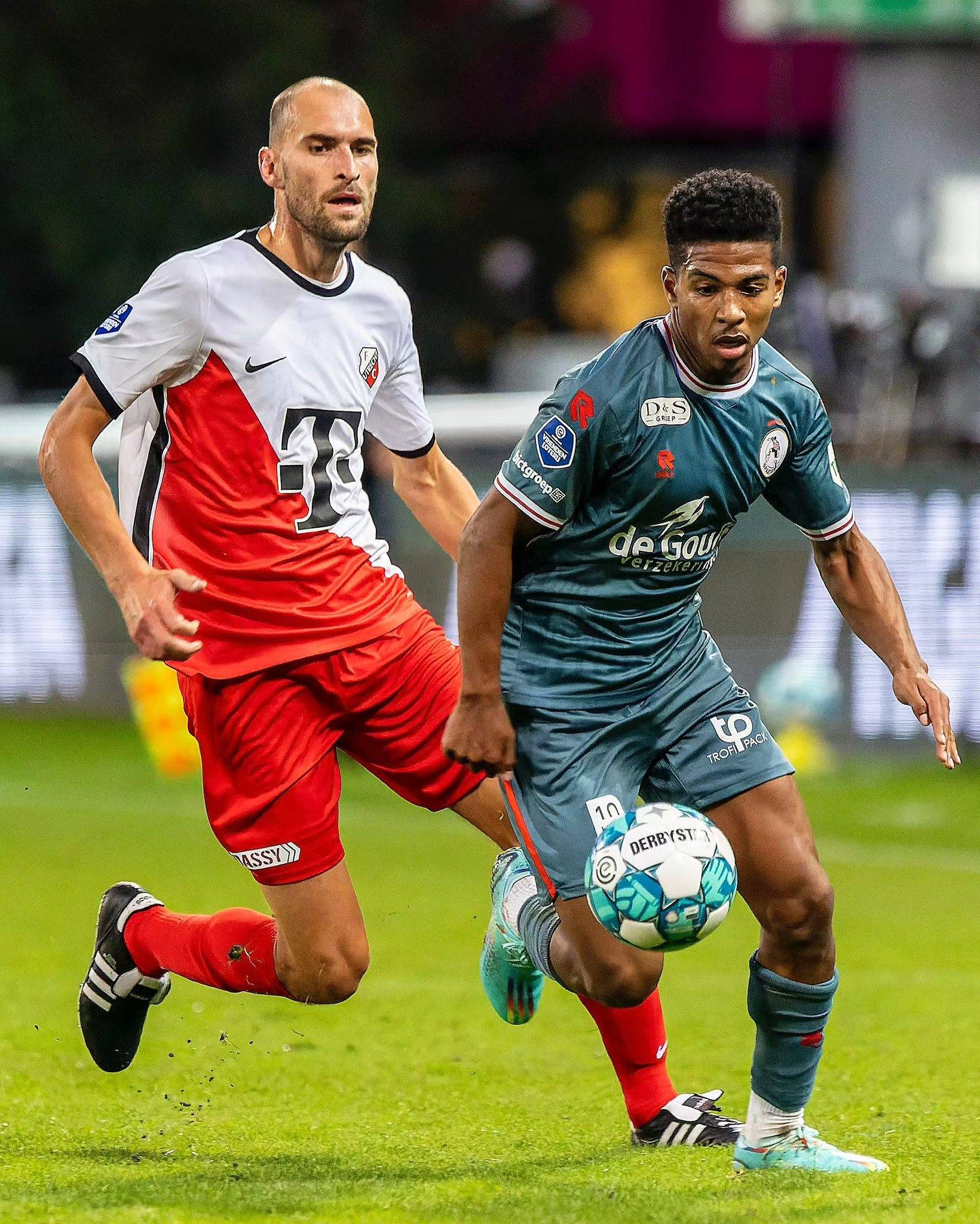 他们在防守 他们在防守