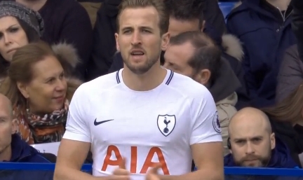 在中场提供 在中场提供