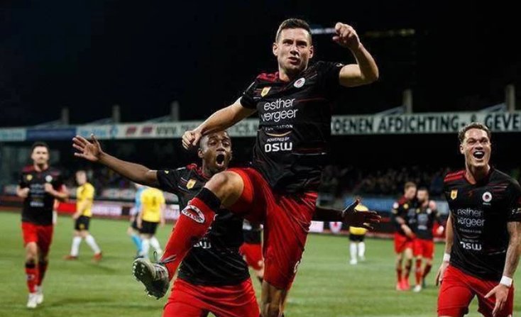 场馆经过翻 场馆经过翻